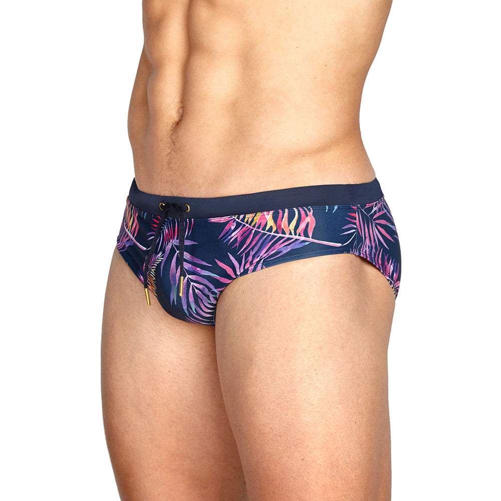 Three-dimensional Fashion Beach Swimming Trunks With Color Leaf Print And Cup