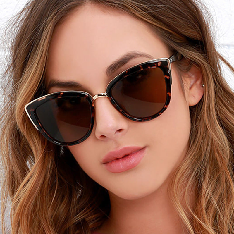 Ladies retro cat eye sunglasses