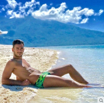 Swimwear Men's Briefs Sexy Men's Low Waist Swim Pants Fashion Adult Spa with Anti-mite Pads Swimwear