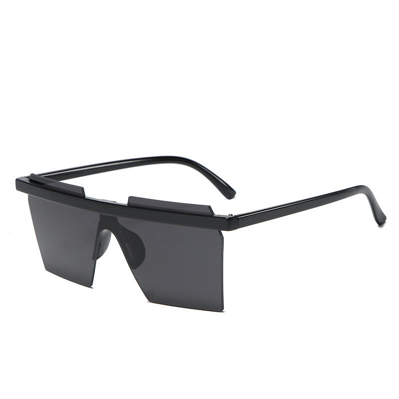 Fashion One-Piece Trimmed Sunglasses