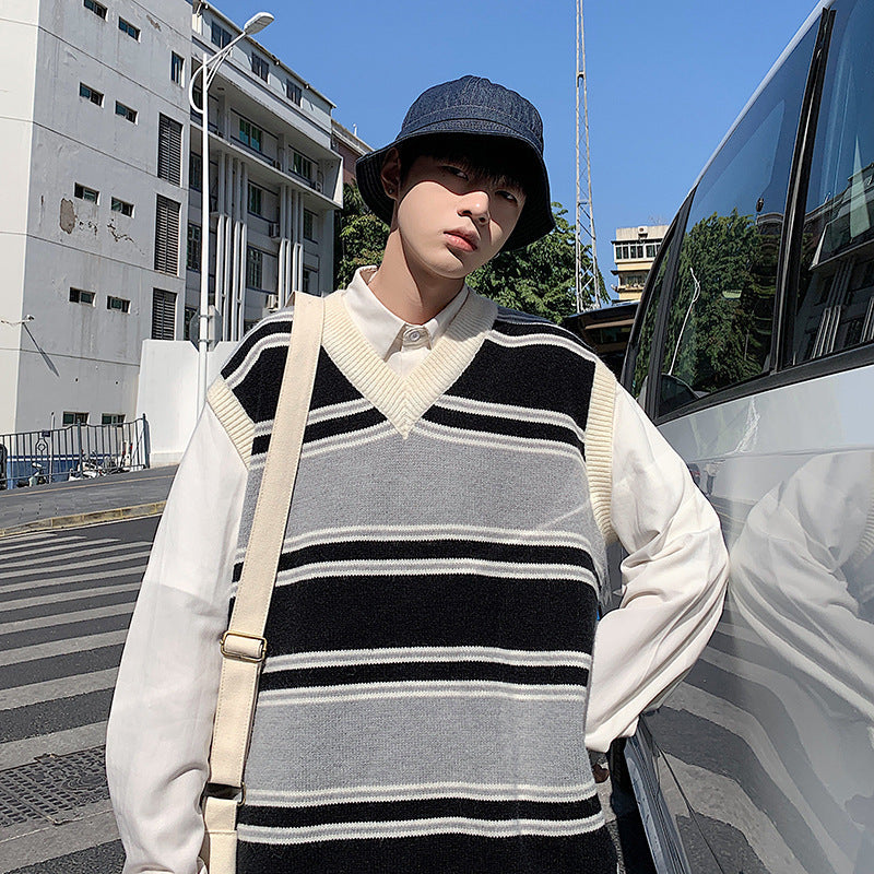 Men's Korean Loose Striped V-neck Sweater