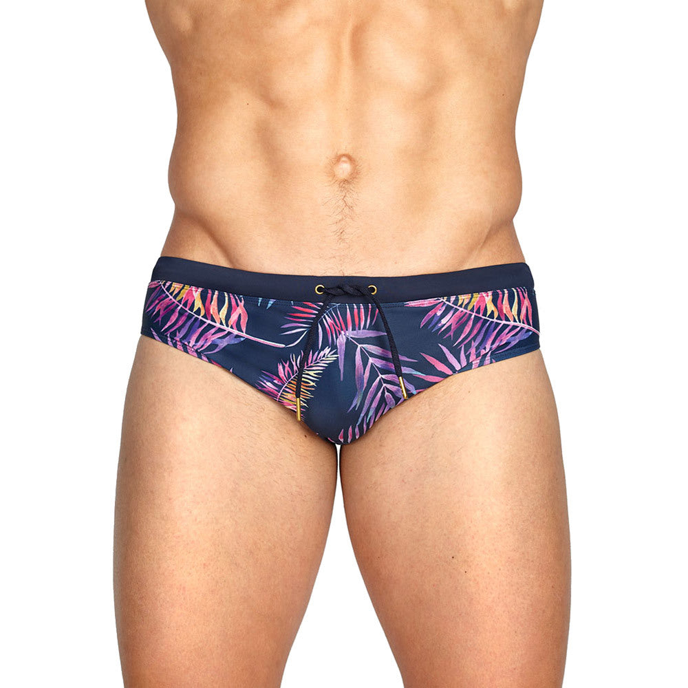 Three-dimensional Fashion Beach Swimming Trunks With Color Leaf Print And Cup