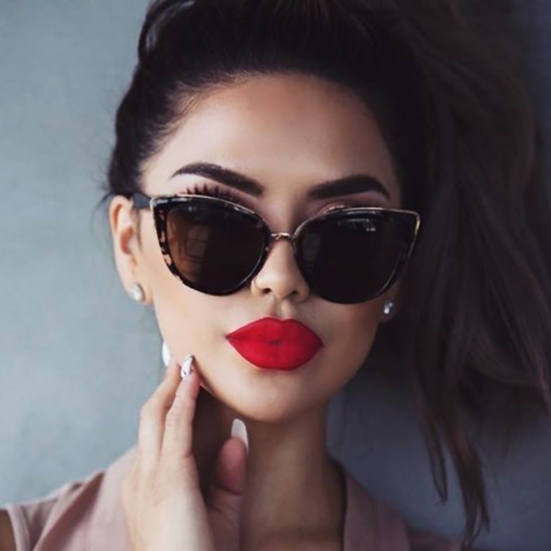 Ladies retro cat eye sunglasses