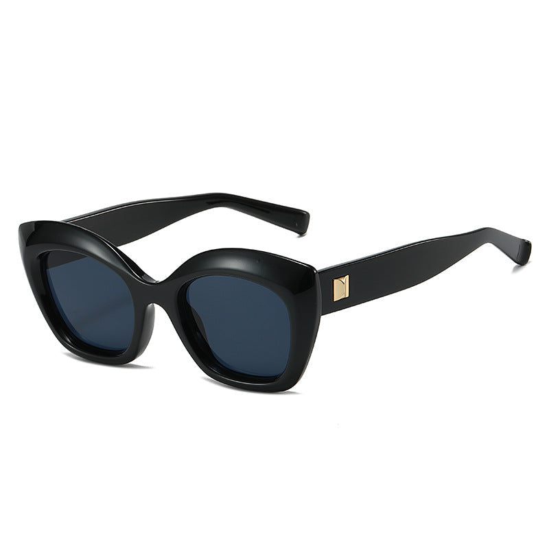 Stylish And Minimalist Sunglasses