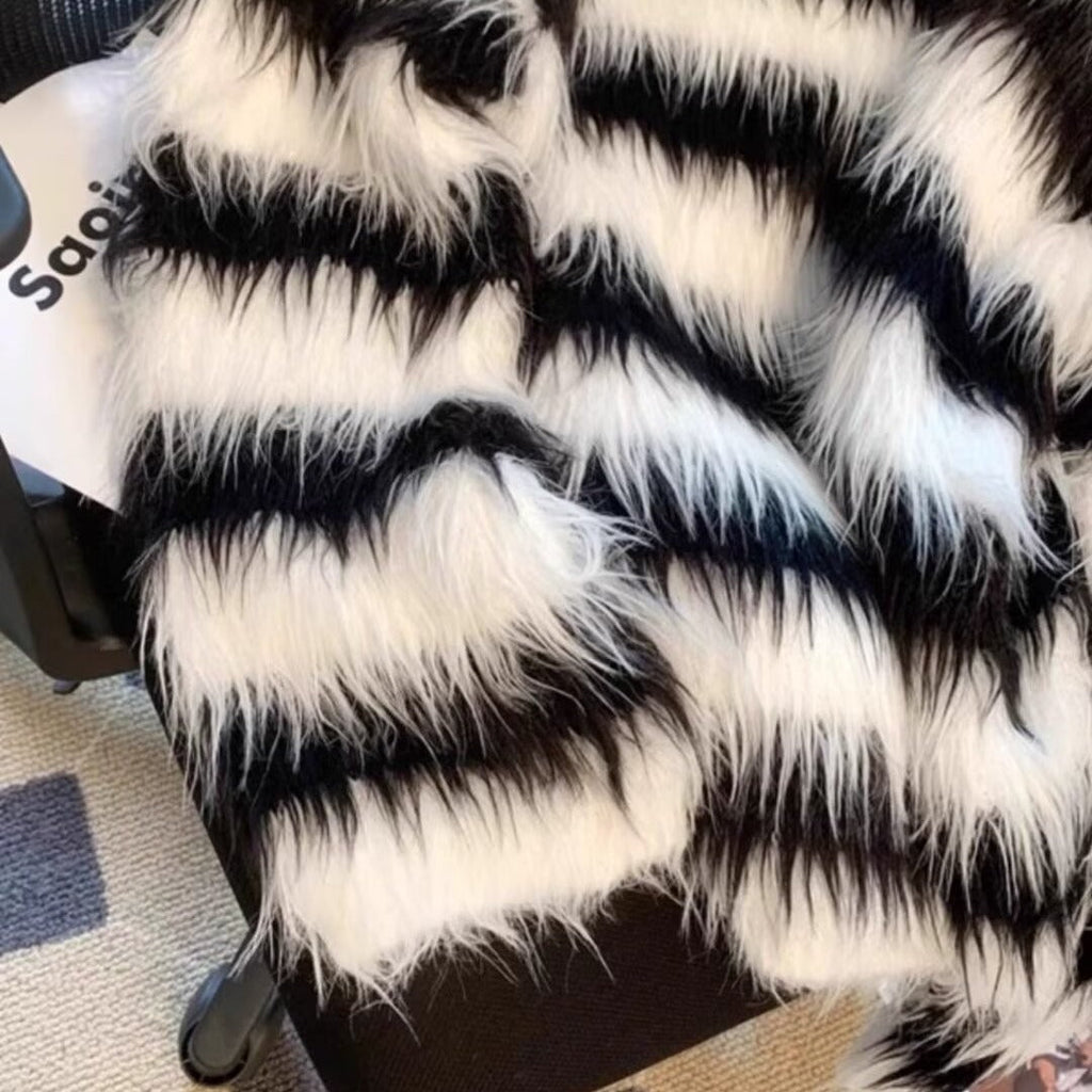 New Black And White Striped Sweater For Men