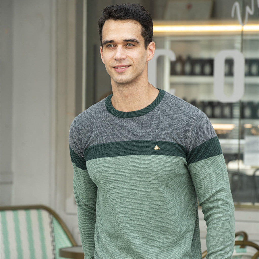 Pattern Stitching Long Sleeved Men's Sweater