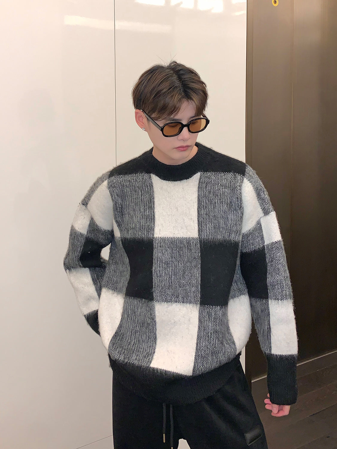 Plaid Color Contrast Crewneck Sweater Men