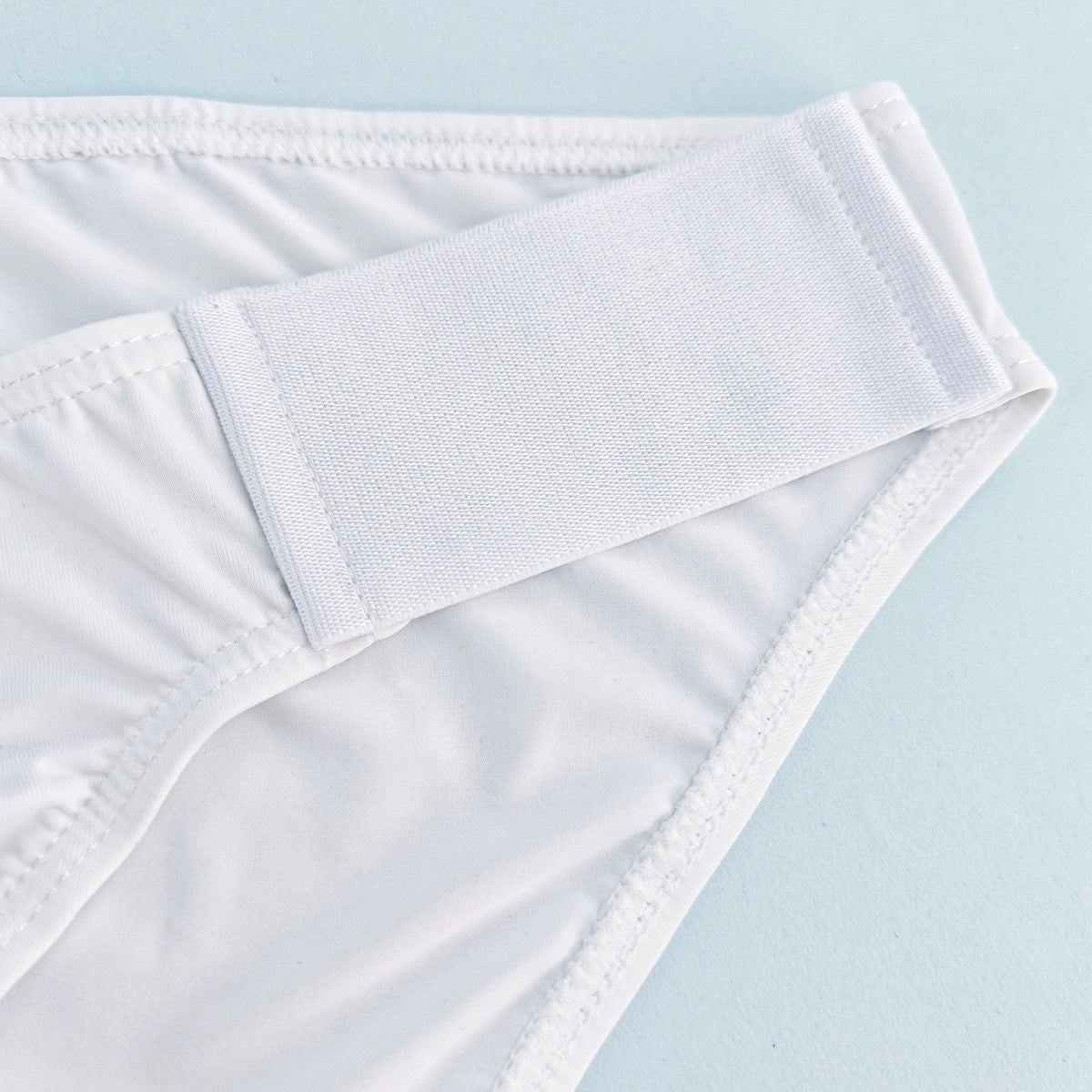 Men's Underwear Spliced Side Waist High-cut Briefs Fashionable Sexy