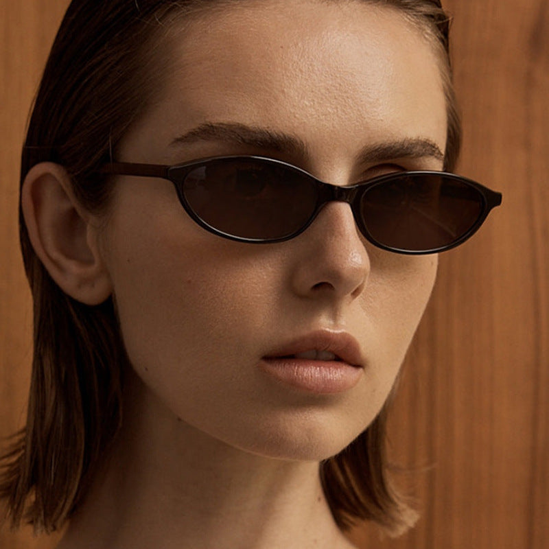Women's Oval Sunglasses With Small