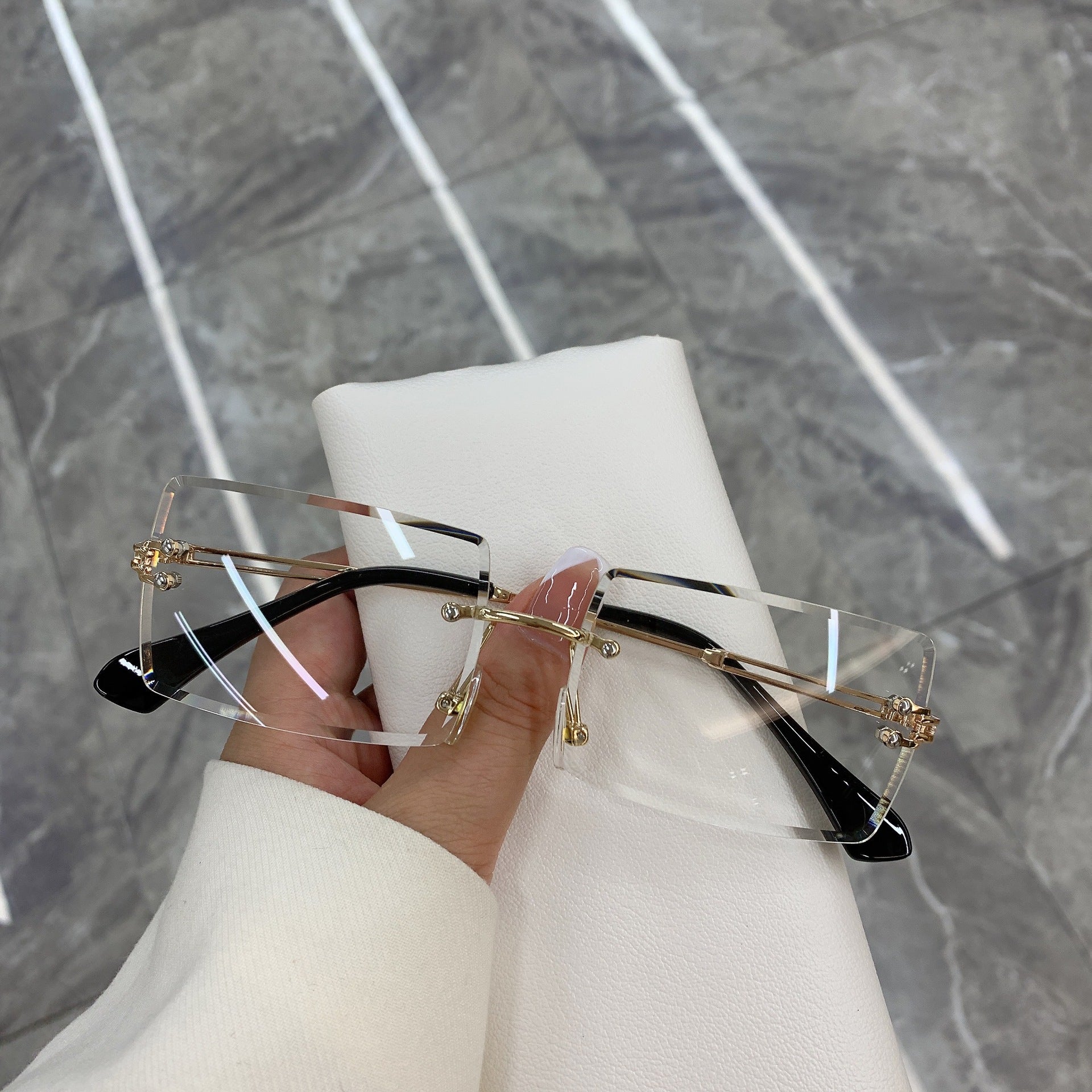 Women's Rimless Transparent Fashion Light Sunglasses