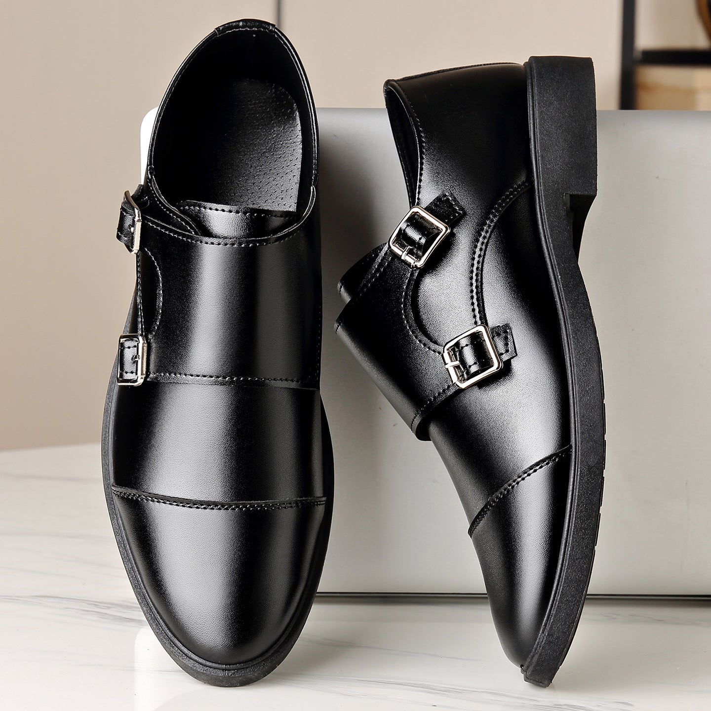 Large Size Soft Bottom Men's All-match Metal Slip-on Leather Shoes