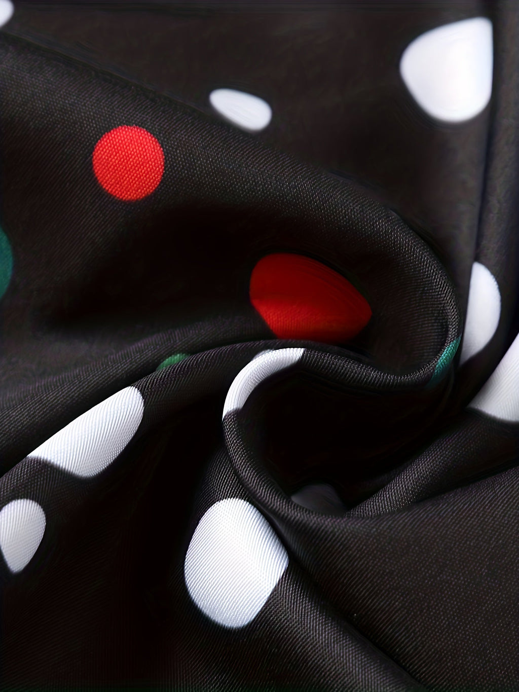 A Casual And Versatile Long-sleeved Shirt With Polka Dot Prints For Teenagers And Men