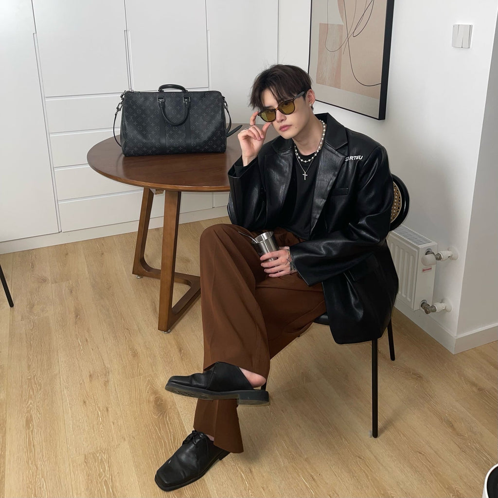 High-quality Embroidered Retro Pu Leather Shoulder Pad Suit