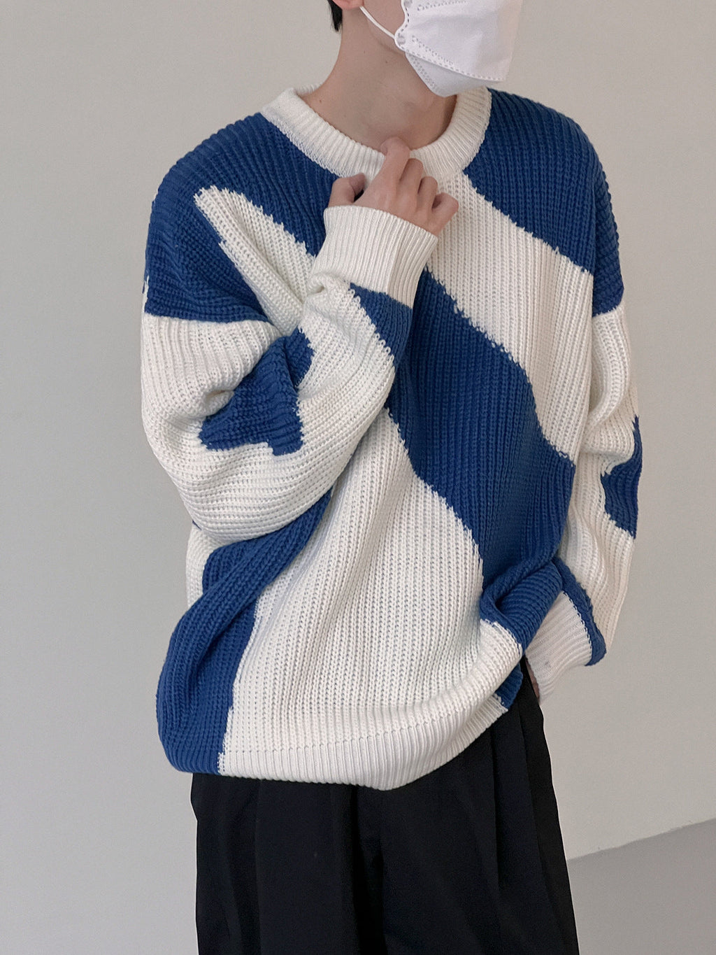 Cow Bump Color Pullover Sweater